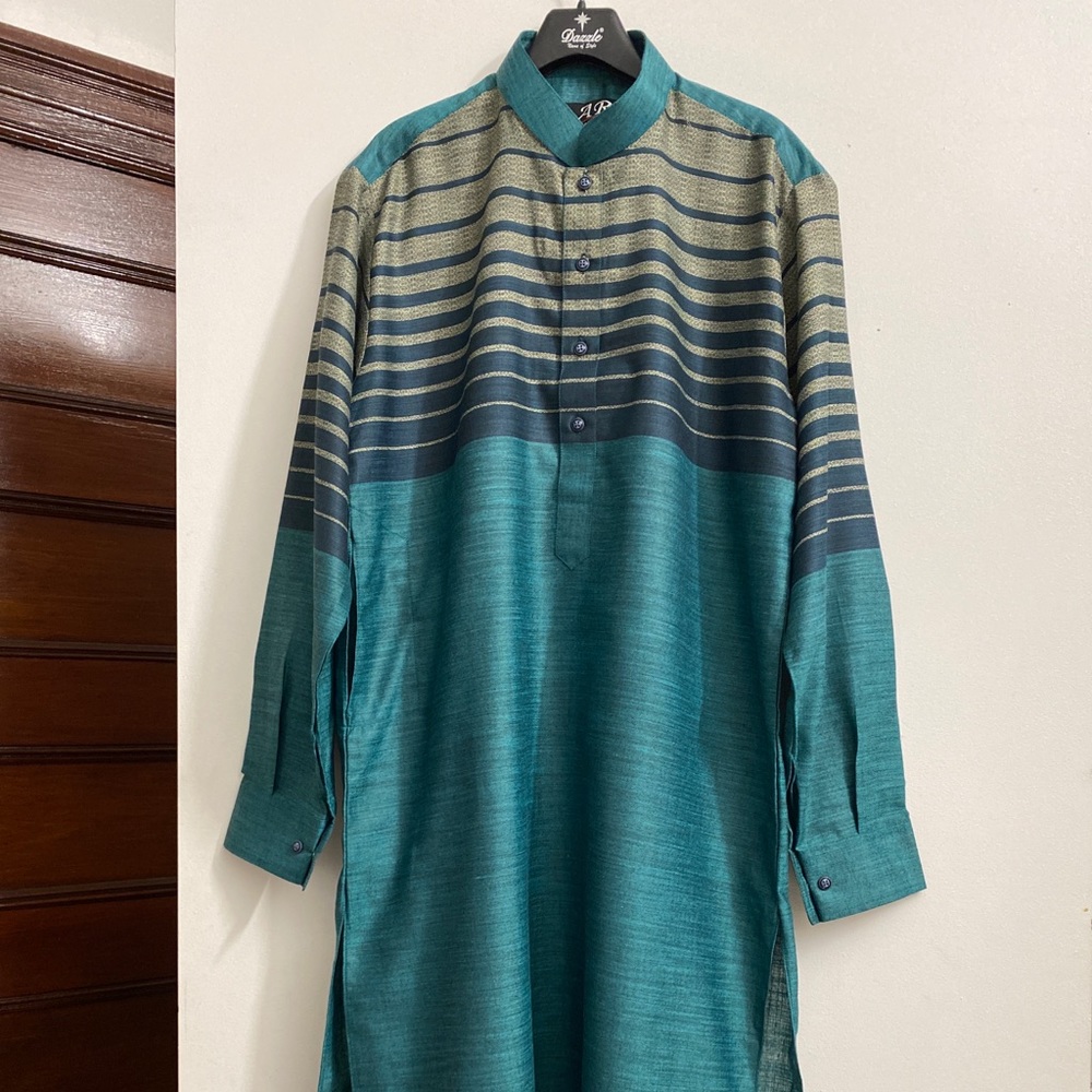 Pakistani/Indian men’s green kurta size S